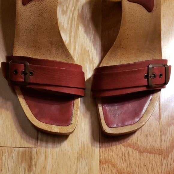 Two Lips sandals - Picture 6 of 6